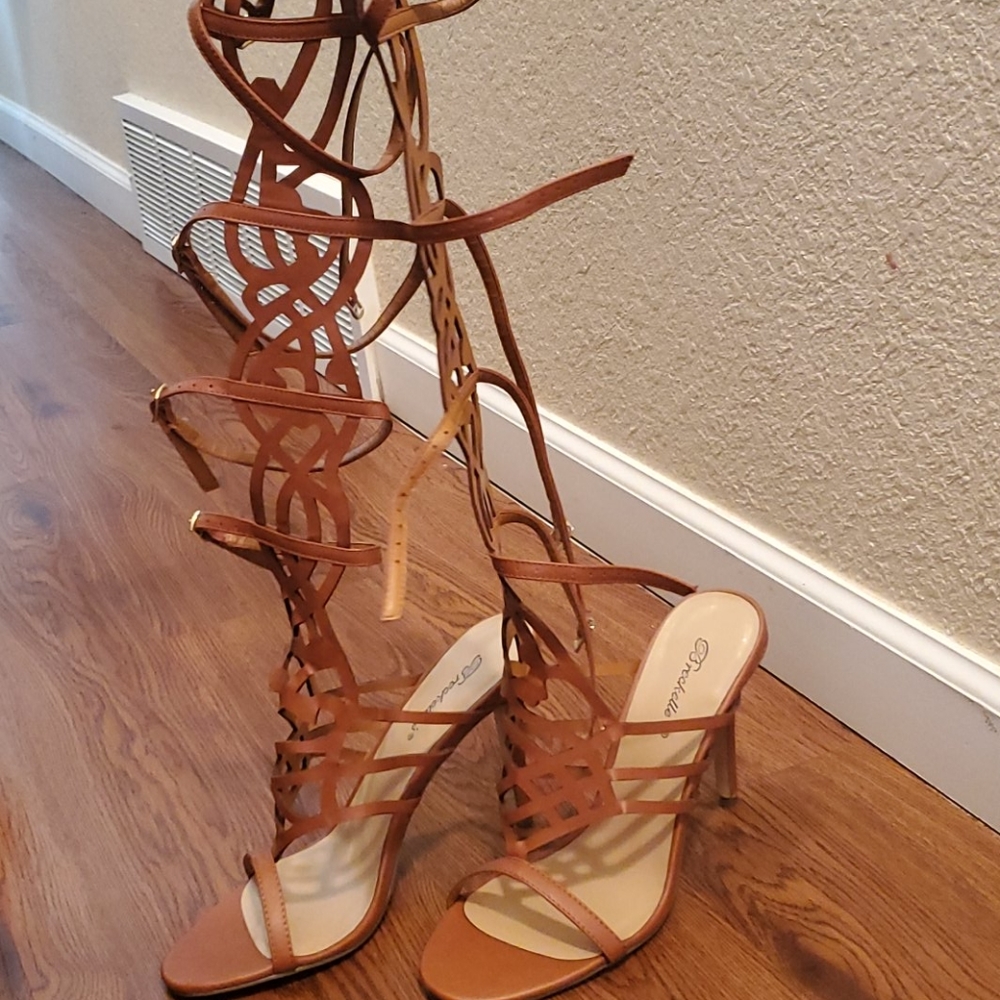 Brown Cognac Strappy Cutout Gladiator Heeled Sandals Size 9 - Picture 2 of 3